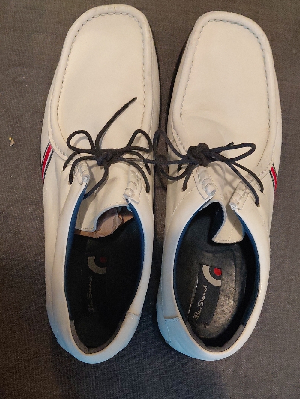 Ben Sherman White Leather Boat Shoes with Black Laces and Red Accents